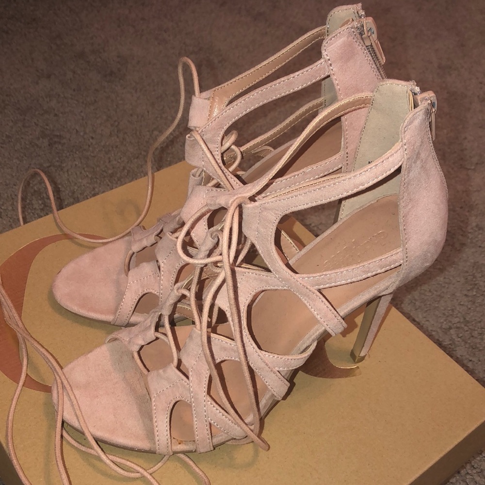 Beige/light pink heels